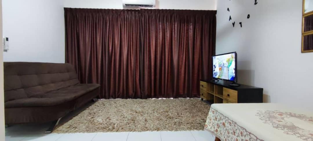 Rf Homestay Nilai Zewnętrze zdjęcie